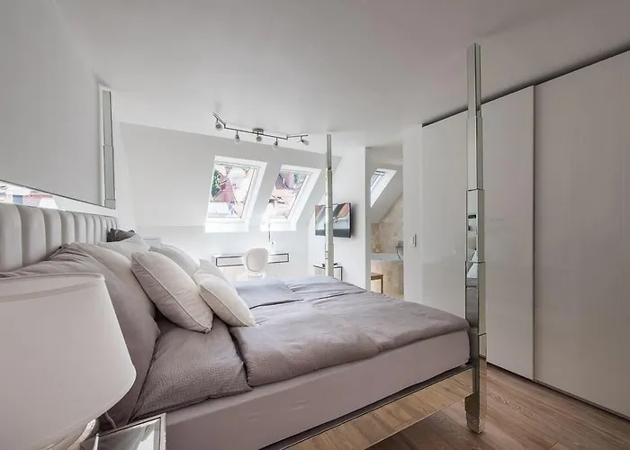 Ab - The Princess Castle Triplex Apartment Laibach