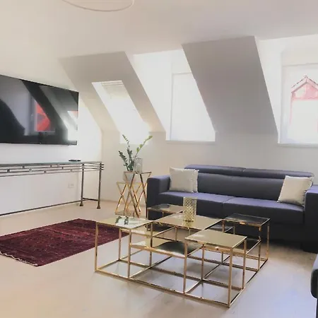 Ab - The Princess Castle Triplex Apartment *