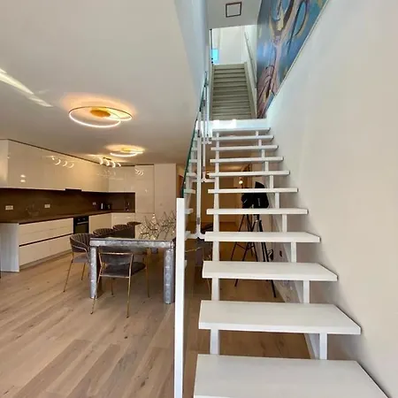 Ab - The Princess Castle Triplex