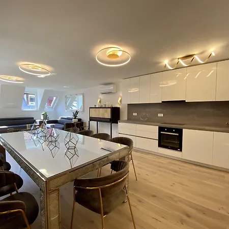 Ab - The Princess Castle Triplex * Ljubljana