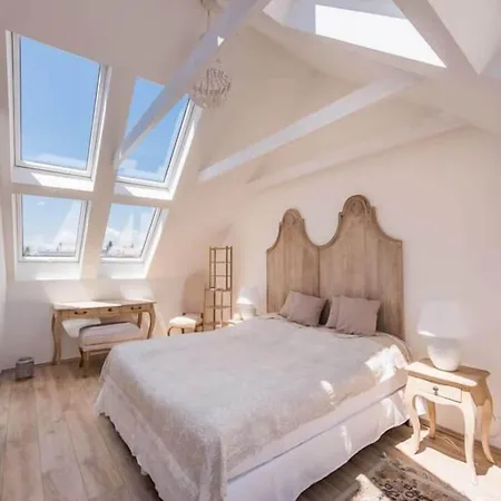 Apartment Ab - The Princess Castle Triplex