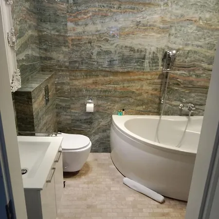 Ab - The Princess Castle Triplex