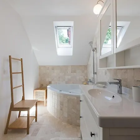 Apartment Ab - The Princess Castle Triplex *