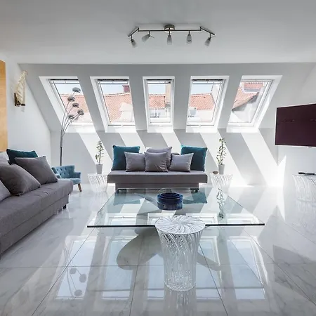 Ab - The Princess Castle Triplex Appartement