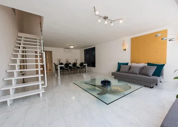 Ab - The Princess Castle Triplex Appartement Ljubljana